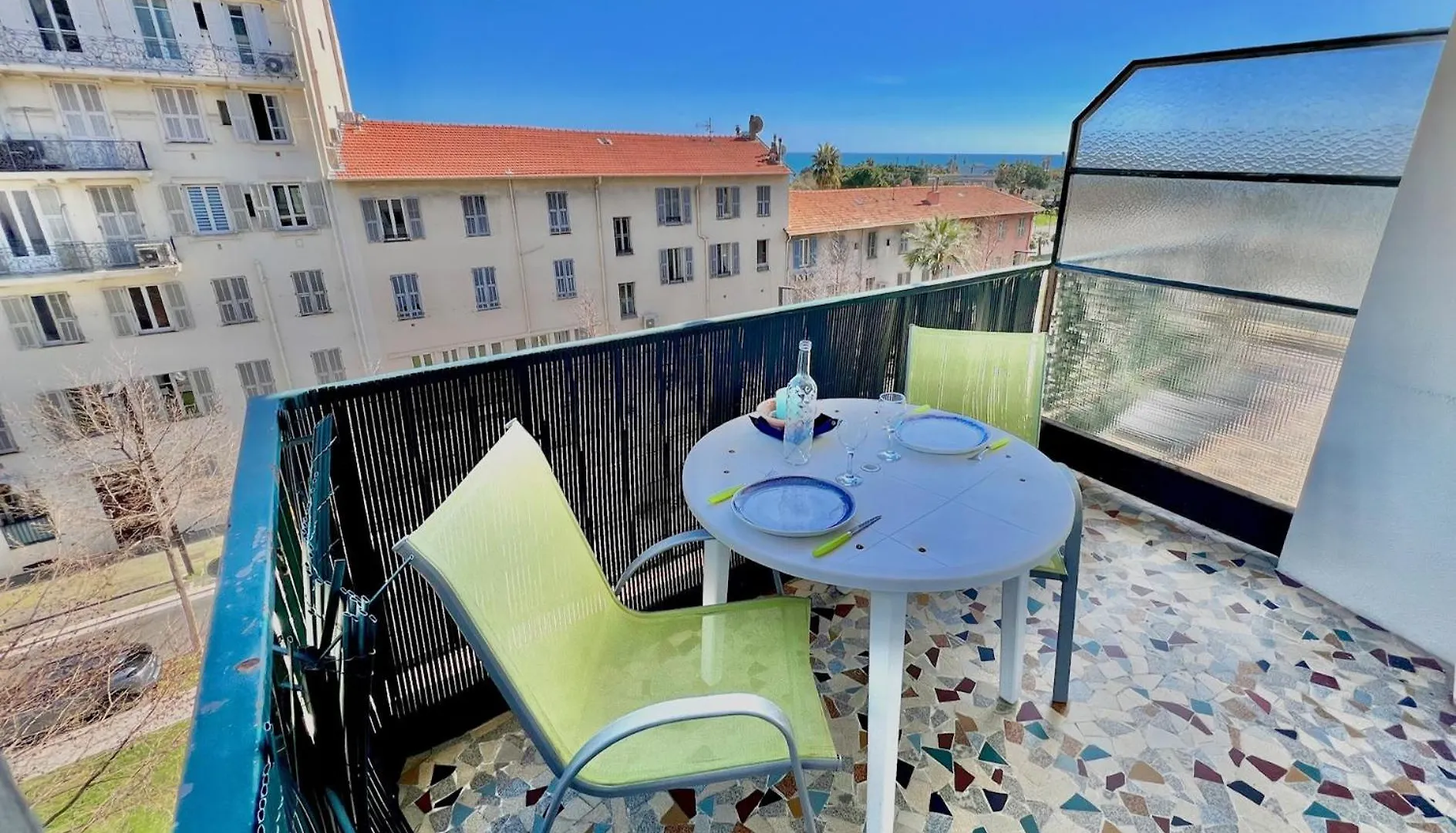 Aparthotel Riviera - Terrasse Des Bougainvillees - 100M Promenade Des Anglais Nice France